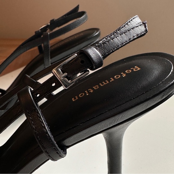 Reformation Elsie Heeled Sandal - Picture 5 of 10